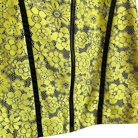 Alexis Cap Sleeve Crew Neck Front Zip Lace Overlay - Picture 3 of 7